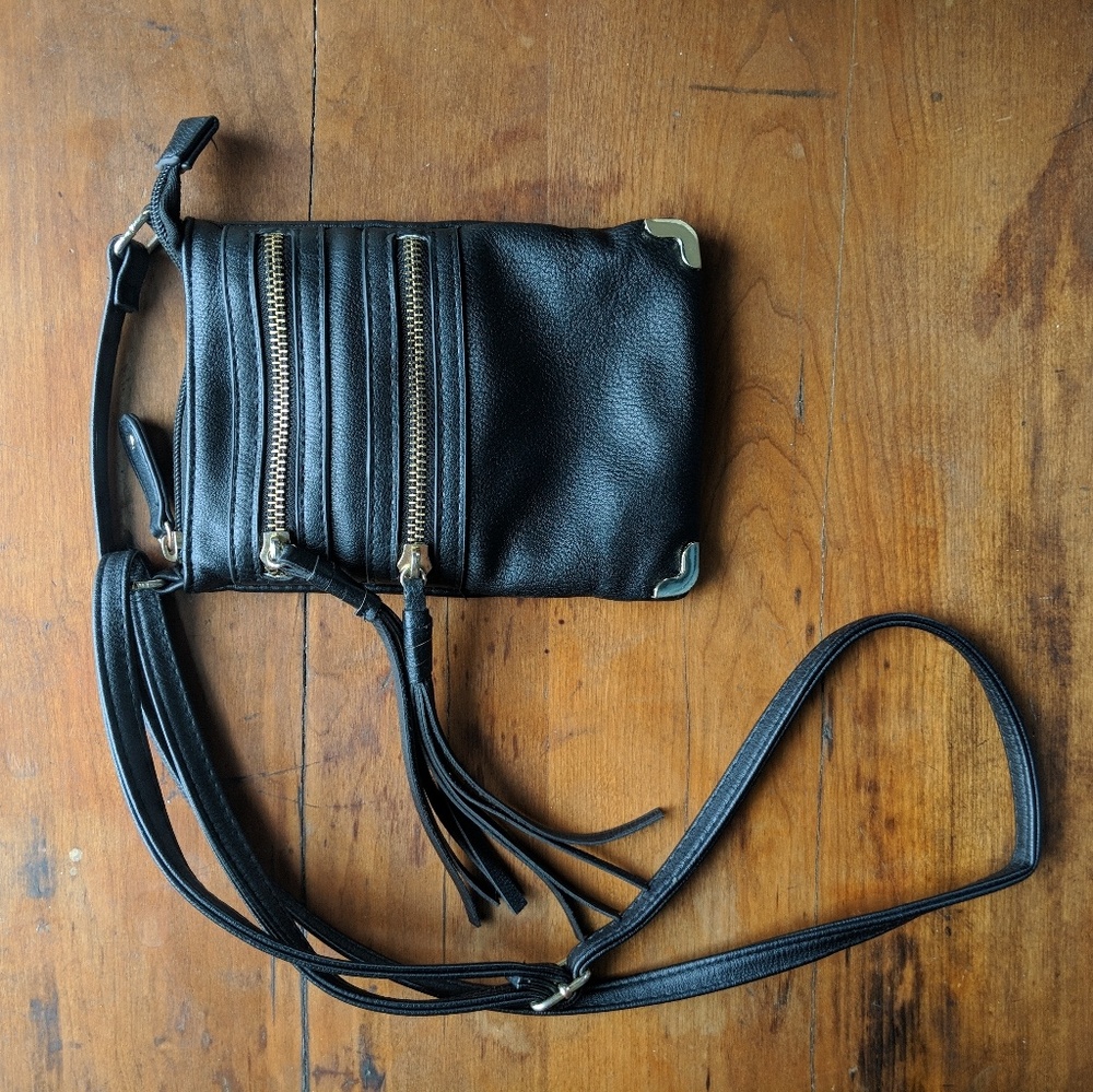 Icing crossbody bag. EUC